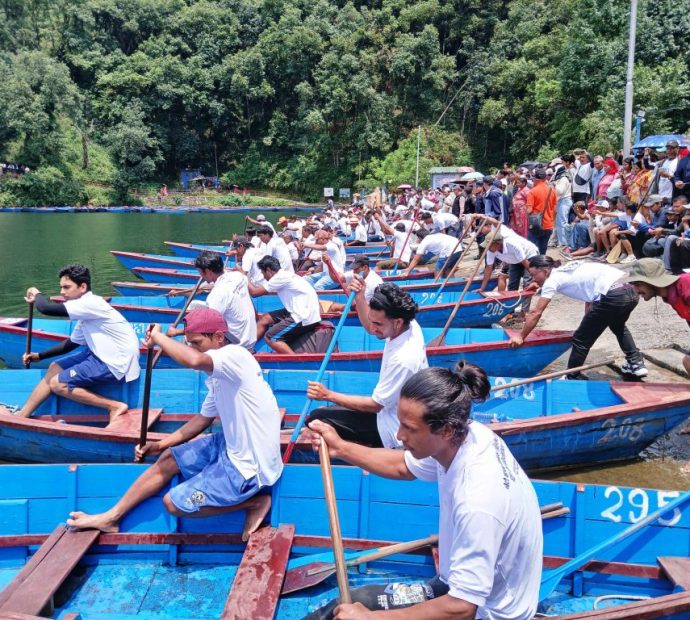 बेगनासताल खुल्ला डुंगा दौड प्रतिगोगिताको उपाधी फेवालाई