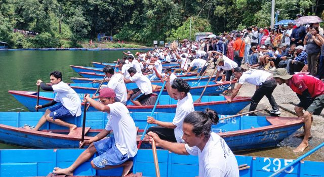 बेगनासताल खुल्ला डुंगा दौड प्रतिगोगिताको उपाधी फेवालाई