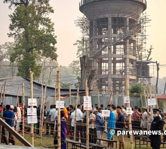 शान्तिपूर्ण रुपमा निर्वाचन हुँदै, मतदाताको संख्या पहिलेभन्दा केही कम