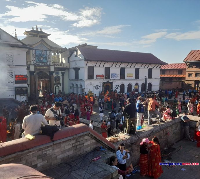 पशुपतिमा तिजको रौनक ! (तस्विरहरु)