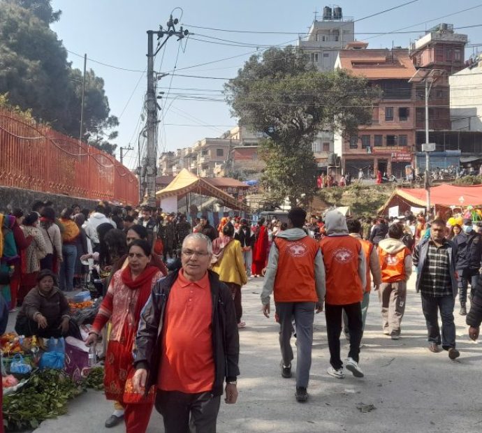 महाशिवरात्री: पशुपतिमा भक्तजनको घुइँचो (तस्बिरहरु )