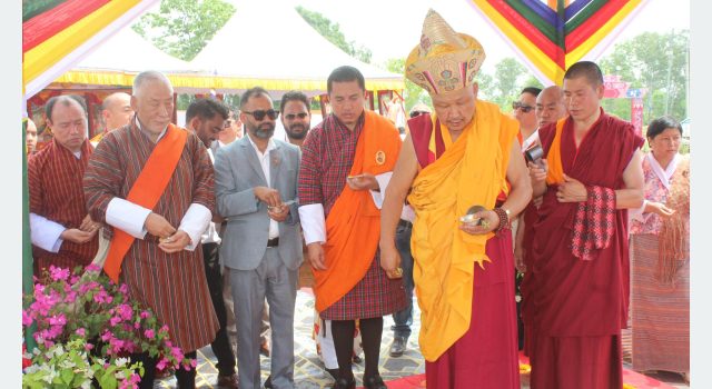 लुम्बिनीमा भुटानी गुम्बा !
