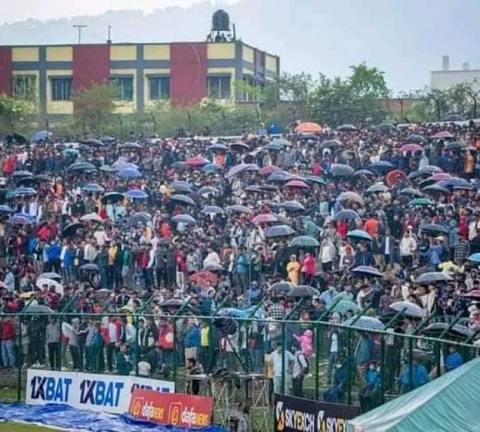 झरीमा नरोकिएको क्रीकेट !