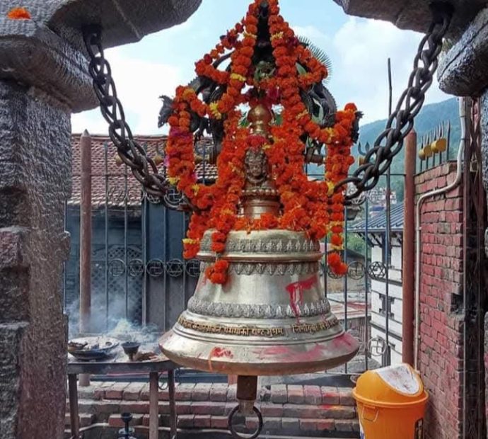 मन्दिरमा घण्टी किन राखिन्छ ?