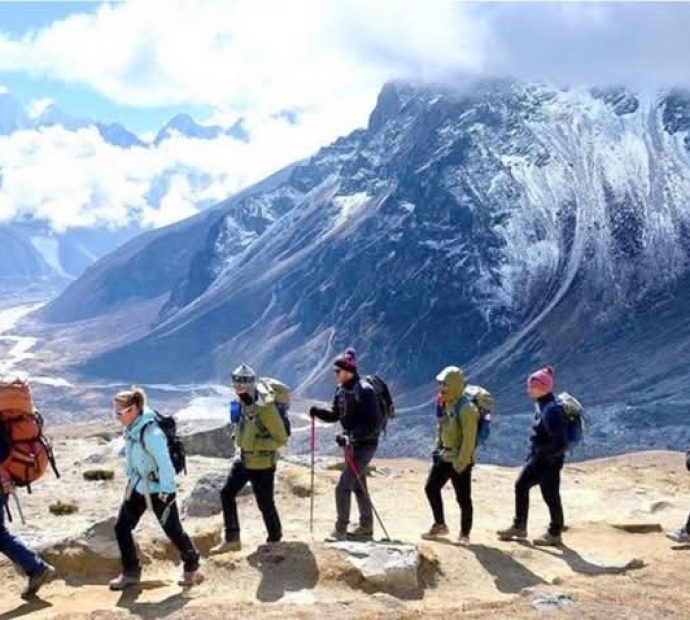एक हप्तामा दुई सय पर्यटक सगरमाथा क्षेत्रमा
