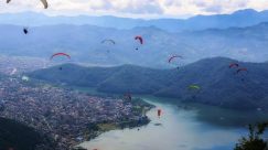 पोखरा : प्याराग्लाइडिङमा झुम्मिए पर्यटक