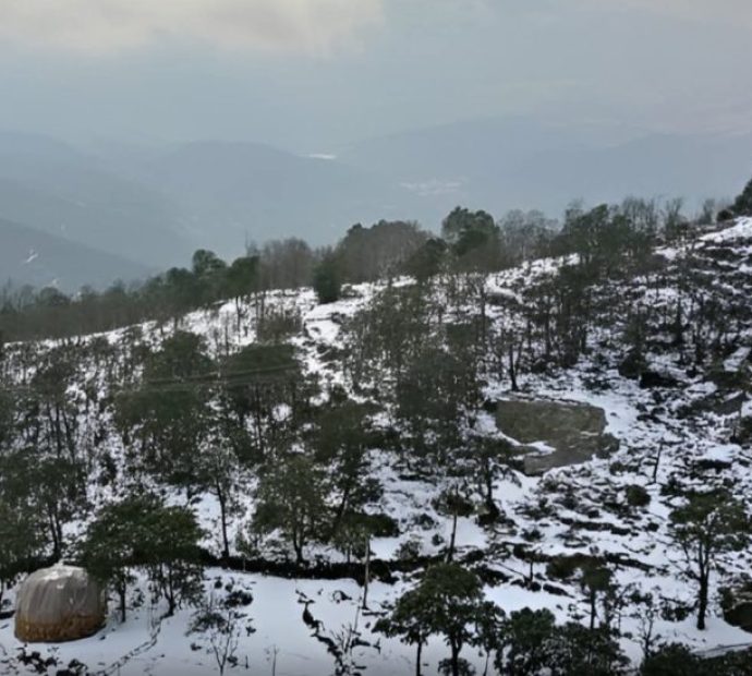 ताप्लेजुङ पाथीभरा क्षेत्रमा हिमपात