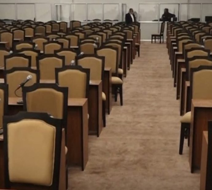 प्रतिनिधिसभा सदस्यको शपथ हुँदै