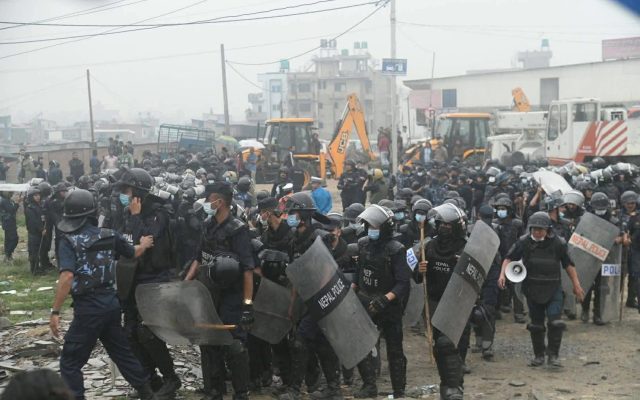 सुकुम्बासीका १२ सय घर भत्काइयो