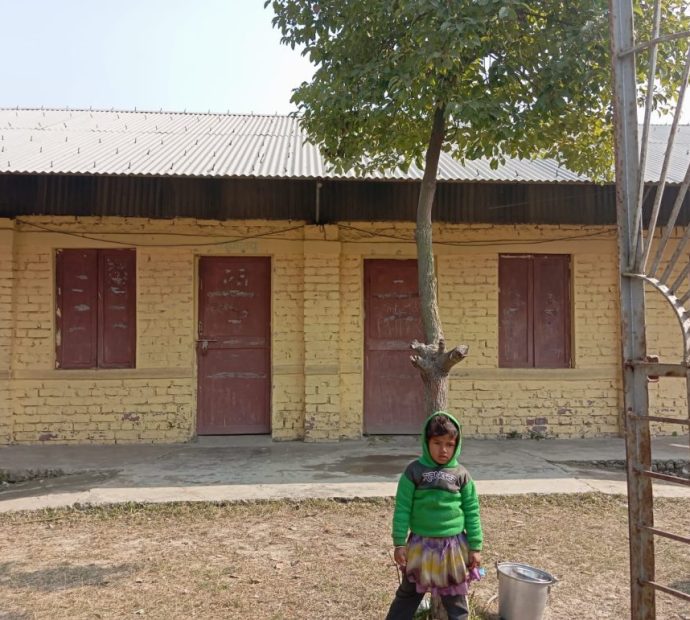 मन्दिर भन्दा स्कुलको पुर्वाधार नाजुक !