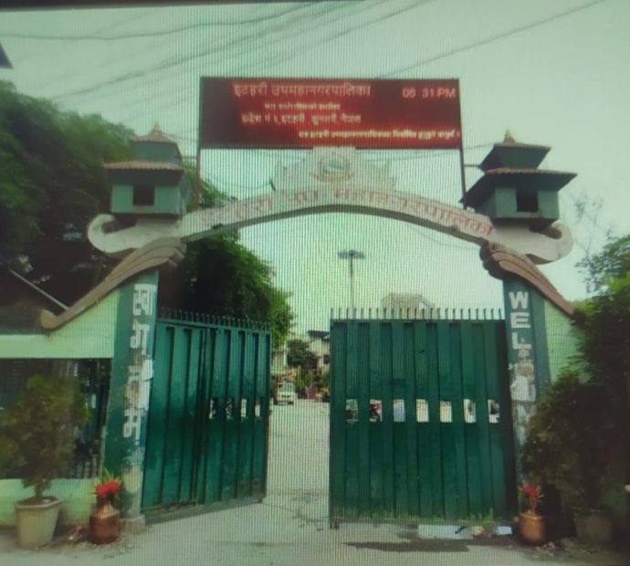 इटहरीका विद्यालयमा अब टाईको सट्टा भादगाउँले टोपी अनिवार्य