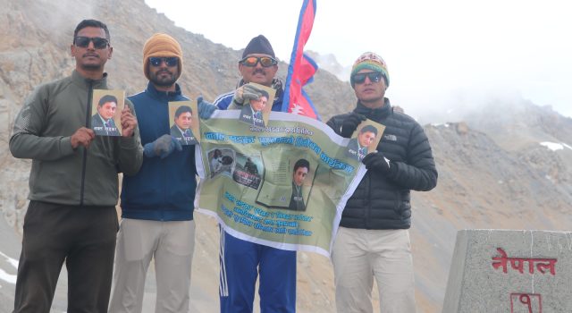 तिङ्करको सिमा स्तम्भमै ‘नवल खड्का’ पुस्तक विमोचन