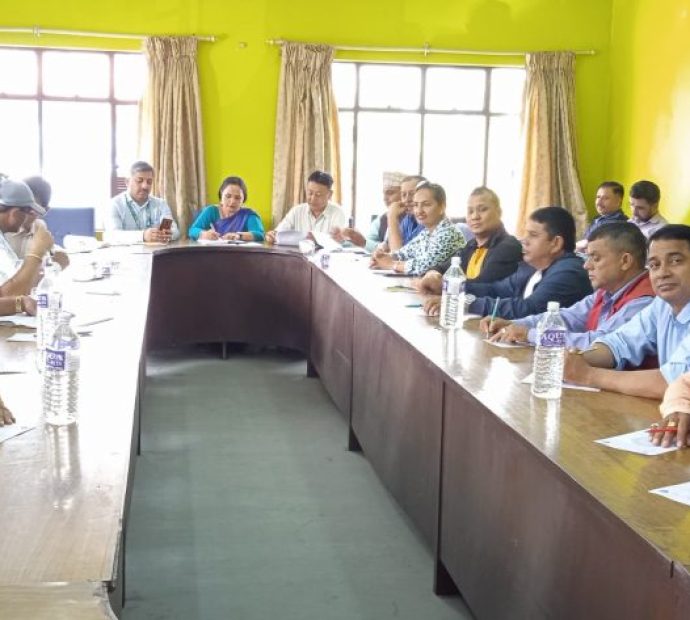 ठूला दरका भारतीय नोटलाई वैधानिकता दिन व्यवसायीको माग