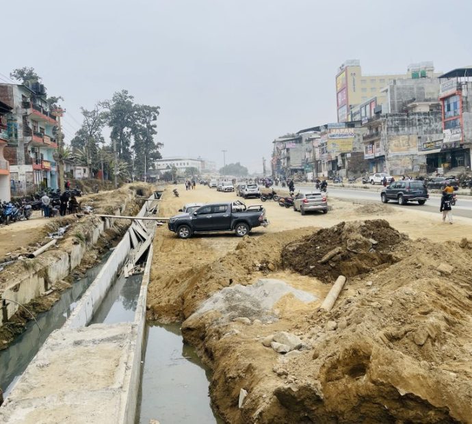 भरतपुरको पुल्चोक-गोन्द्राङ ६ लेन सडक निर्माण तीव्र