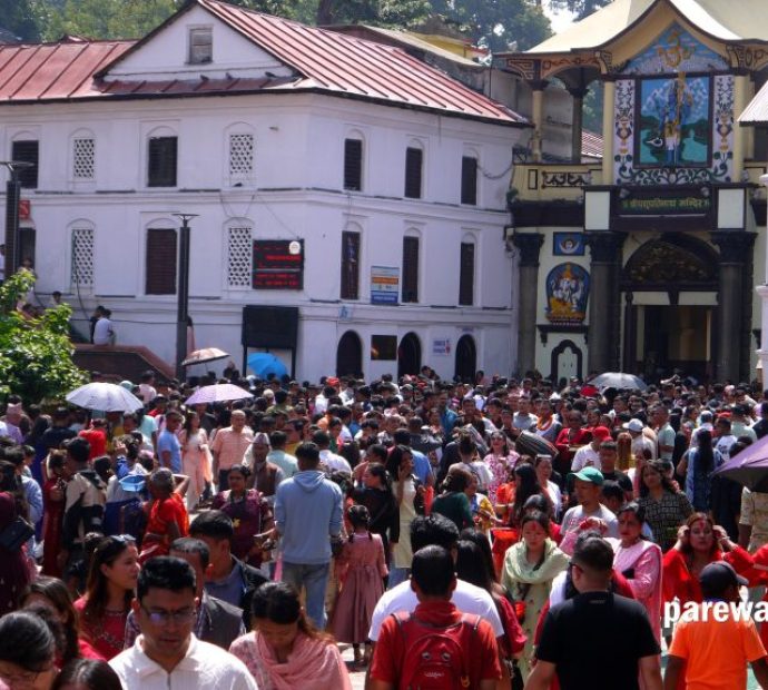 पशुपतिमा शनिबार दर्शनार्थीको घुइँचो (तस्वीरहरु)