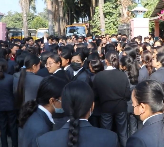 चितवनको अरोमा कलेजमा छात्रामाथि यौन दुर्व्यवहार गरेको आरोपमा शिक्षक पक्राउ
