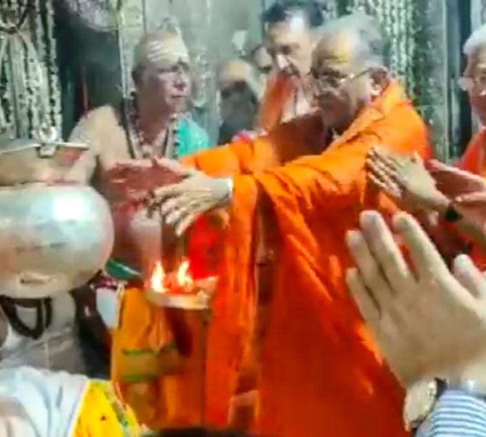 प्रचण्डले गरे महाकालेश्‍वरमा पूजाआजा
