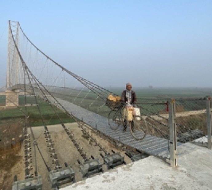 ‘झोलुङ्गे पुलले जोडेको मन’