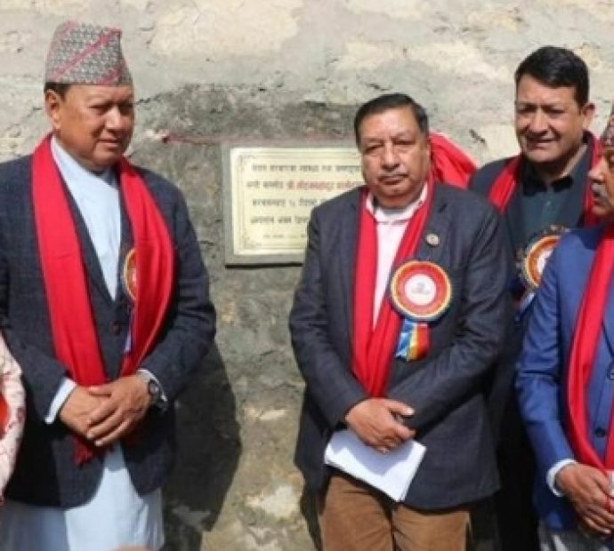 मन्त्री बस्नेतद्वारा गोकर्णेश्वर नगर अस्पतालको शिलान्यास