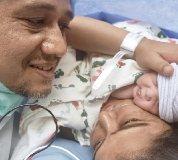 अभिनेत्री रेखा थापालाई पुत्री लाभ