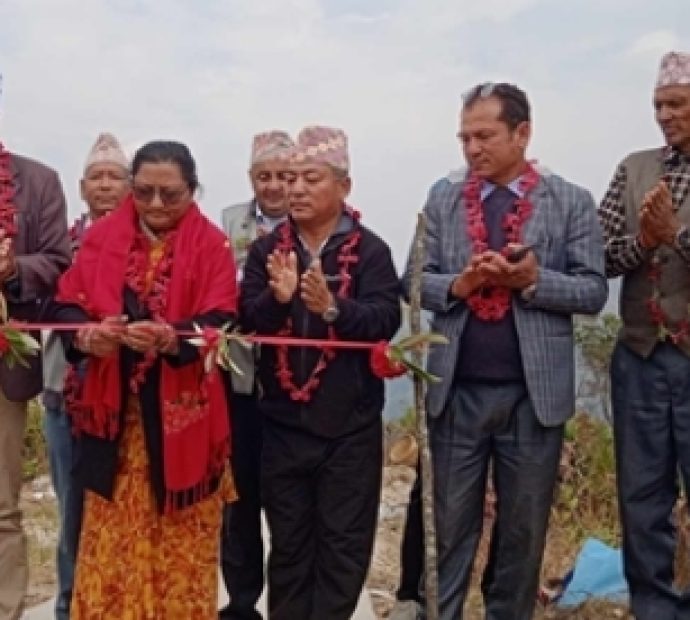 सहस्राब्दी पदमार्गमा सिँढी बाटो निर्माण