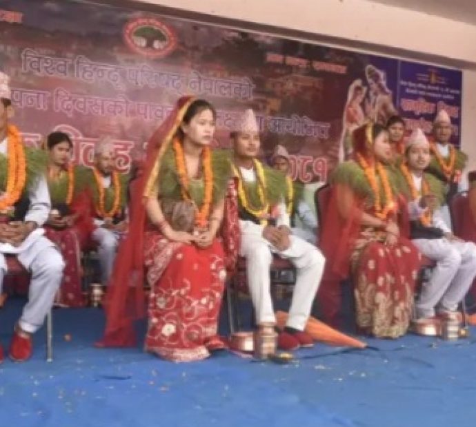 पशुपतिनाथ मन्दिरको हंस मण्डपमा २५ जोडीको सामूहिक विवाह