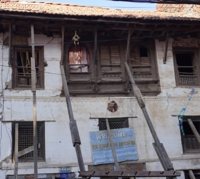 लोप हुँदै खोकनाका मौलिक घर