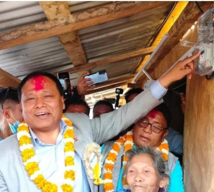 चेपाङ गाउँमा ‘स्विचअन’ गर्दागर्दै हटाइए कुलमान