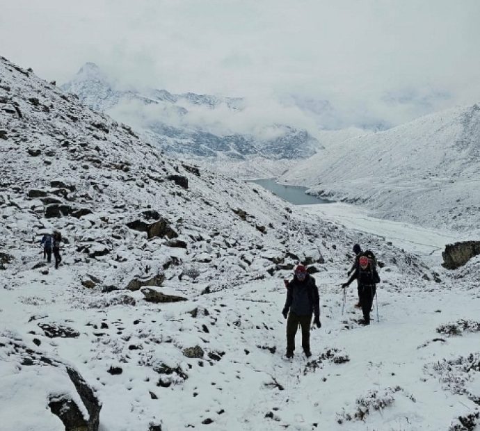 खुम्बु क्षेत्रमा भारी हिमपात