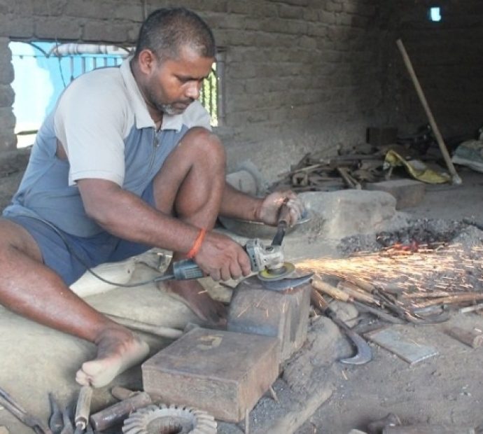 शिवलाल लोहारको फलाम यात्रा