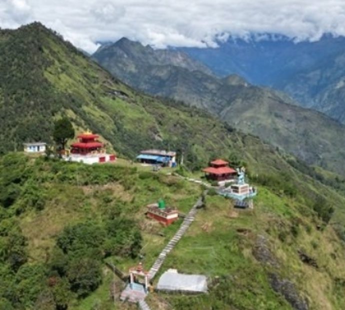 चन्दा जुटाएर ऐतिहासिक मन्दिर पुनर्निर्माण