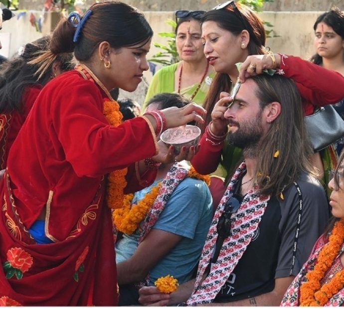 पोखरामा विदेशीलाई ‘भाइटीका’