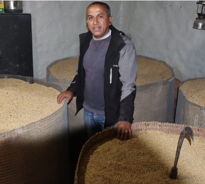 ध्रुव खत्री : जसले १२० मुरी धान भित्र्याए