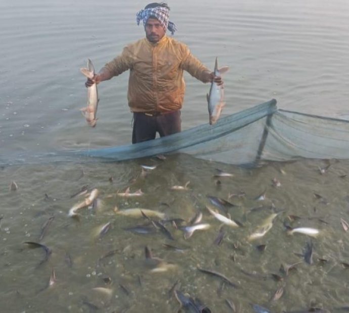 माछापालनबाट आत्मनिर्भर बन्दै शैलेन्द्र