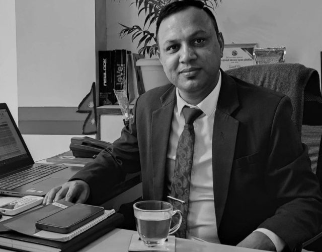 ४ जनाको फोटो सार्वजनिक गरेर घरमै झुन्डिए बैंकर !