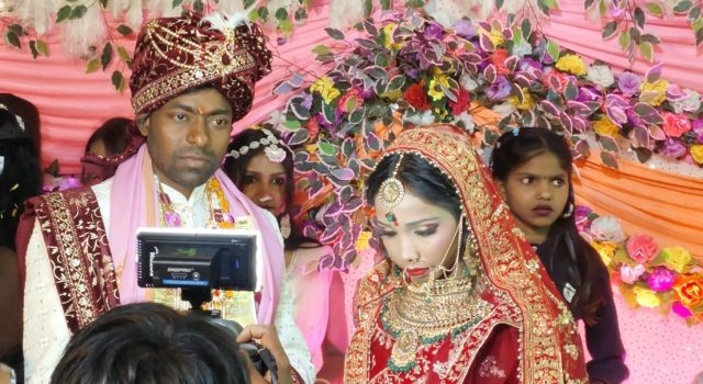 विवाह मण्डपमै दुलहीलाई प्रेमीले गोली हानेपछी….