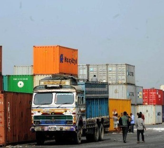 विलासी वस्तुको आयात प्रतिबन्ध भदौ १४ गतेसम्म लम्बियो