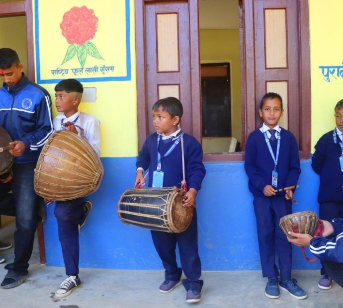 पन्चैबाजा संरक्षणमा जुटे विद्यार्थी