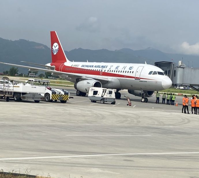 पोखरा अन्तर्राष्ट्रिय विमानस्थलमा सिचुवानको जहाज अवतरण