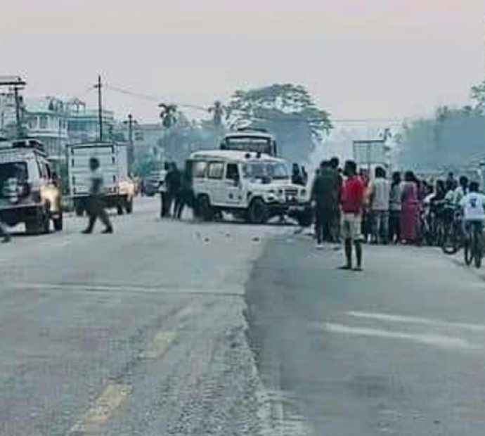 झापामा बोलेरो र मोटरसाइकल ठक्कर खाँदा ३ जनाको मृत्यु