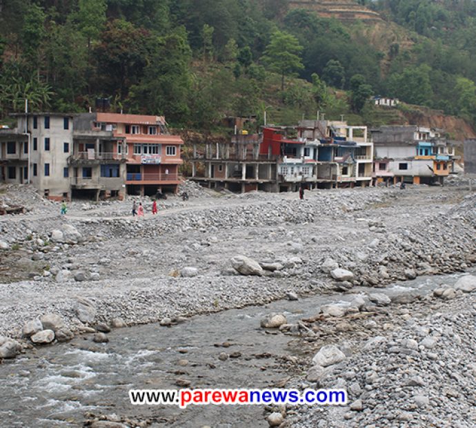 मेलम्ची बाढी पीडित ३ बर्षदेखि अस्थायी टहरा मै