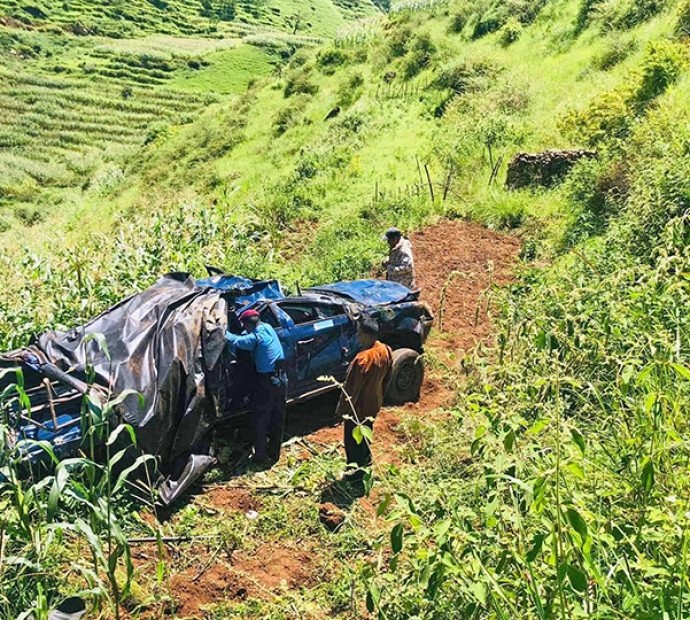 प्रहरीको गाडी दुर्घटना हुँदा दुई डिएसपीसहित पाँच घाइते