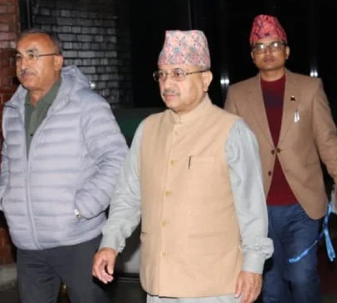 उपप्रधानमन्त्री खड्का स्वदेश फिर्ता