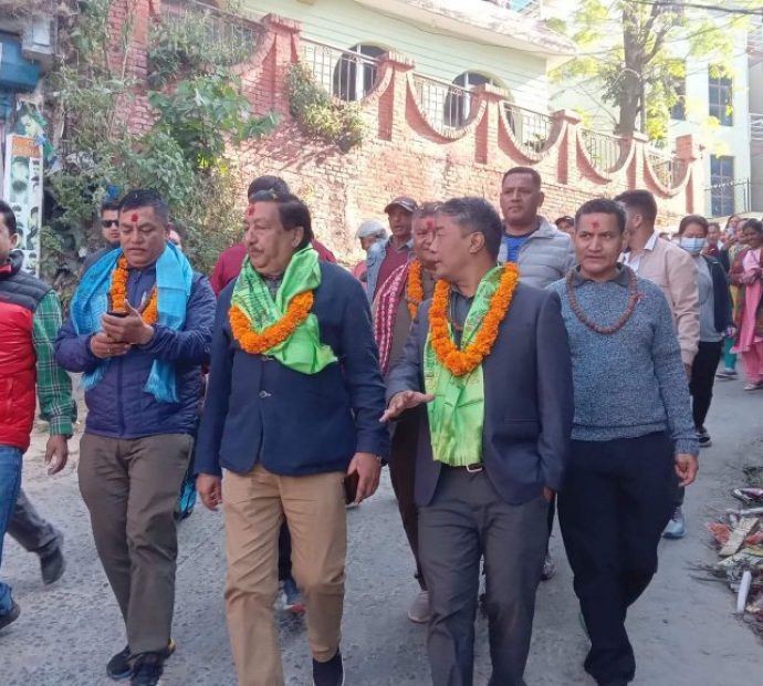 काठमाडौं ३ मा  सन्तोषको सभ्य प्रचार