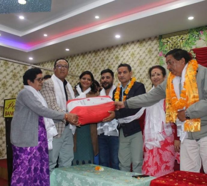 निर्वाचन प्रचार सामाग्री हस्तान्तरण