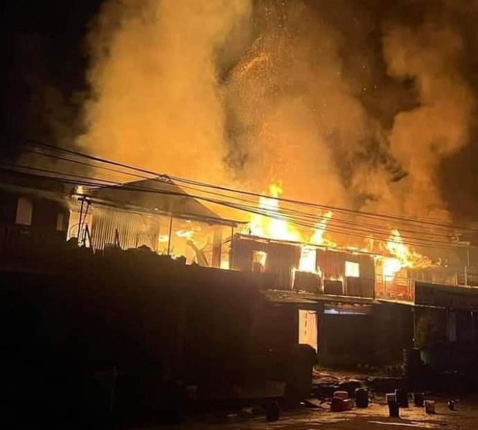 धनकुटाको सिँधुवा बजारमा भीषण आगलागी, पाँच घर जलेर नष्‍ट