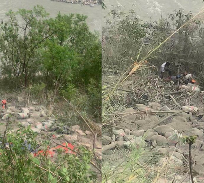 मुग्लिन-नारायणगढ सडकबाट ट्रक त्रिशुलीमा खस्यो