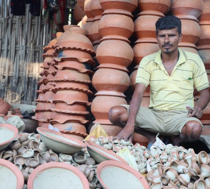 माटाका भाँडा बनाउने पेशा लोप हुँदै