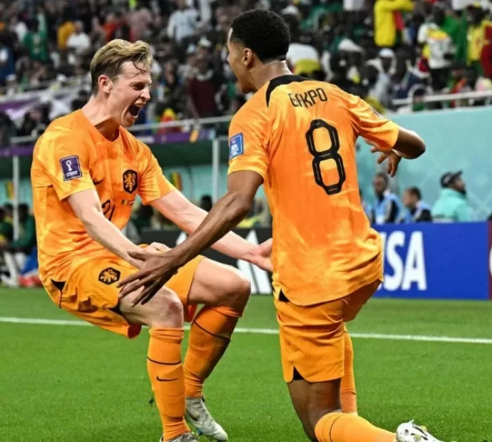 विश्‍वकप फुटबलमा नेदरल्यान्ड्सको विजयी सुरुवात, वेल्स र अमेरिकाको बराबरी