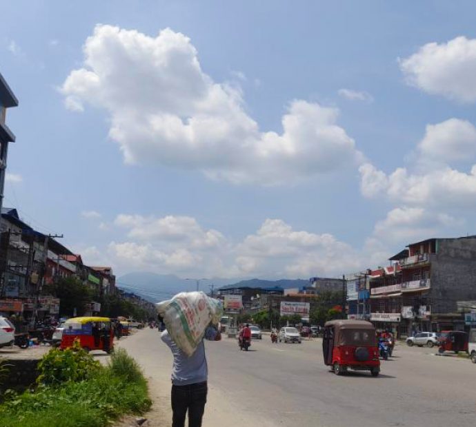 विहानैदेखि घाम लागेपनि दिउँसोदेखि पानी पर्ने